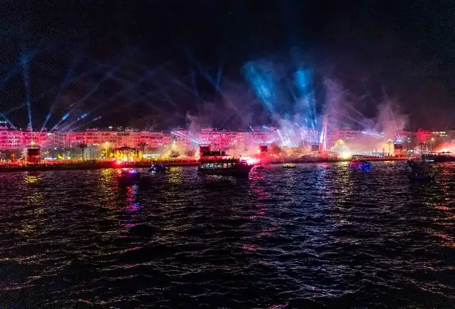 Göztepe'nin 100'üncü yıl kutlamalarında İzmir sarı-kırmızı