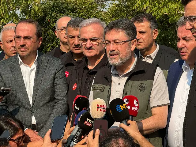 Kocaeli'ndeki yangın kontrol altına alınırken Çanakkale Gelibolu'daki yangına müdahale ediliyor