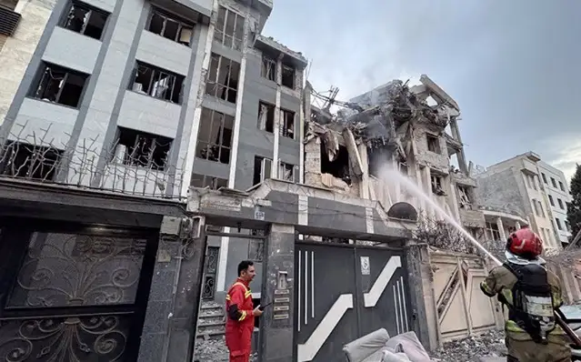 İran: İsrail'in saldırılarında 60 kişi hayatını kaybetti