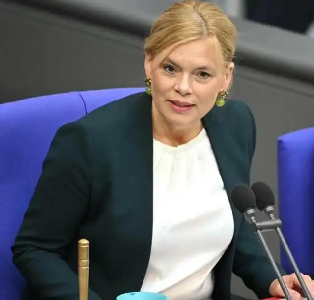 Julia Klöckner: Artık Almanya'nın ilk kadın cumhurbaşkanının zamanı geldi