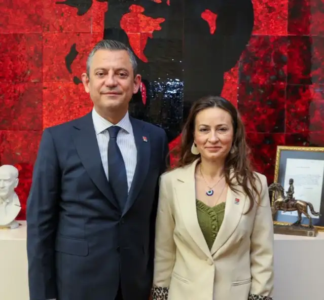CHP Manisa İl Başkanı Özalper’den Özgür Özel’in yanındayız açıklaması