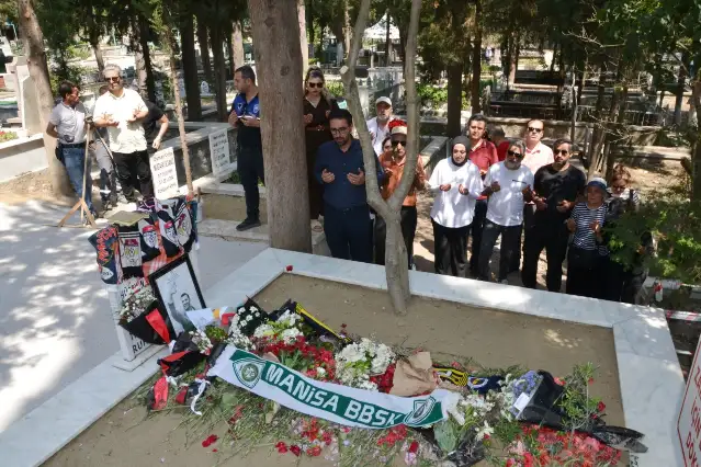 MGC Yönetimi Zeyrek’in mezarında