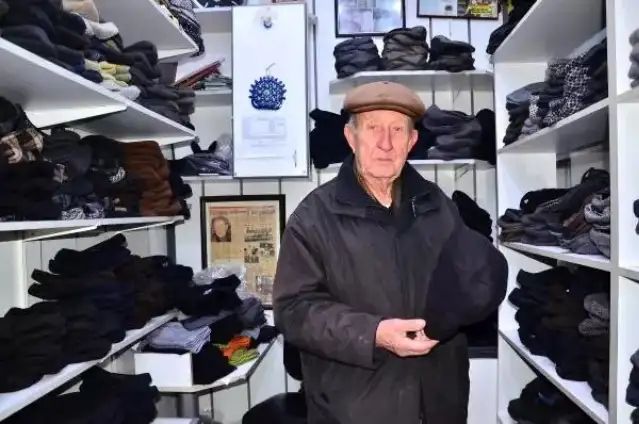 Manisa’nın ‘Şapkacı Fethi babası’ hayata veda etti