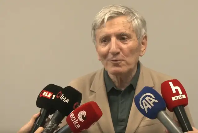 Belediye-İş Sendikası Genel Başkanı Yurdakul: İzmir Büyükşehir Belediyesinde 130 bin lira maaş gerçek dışı