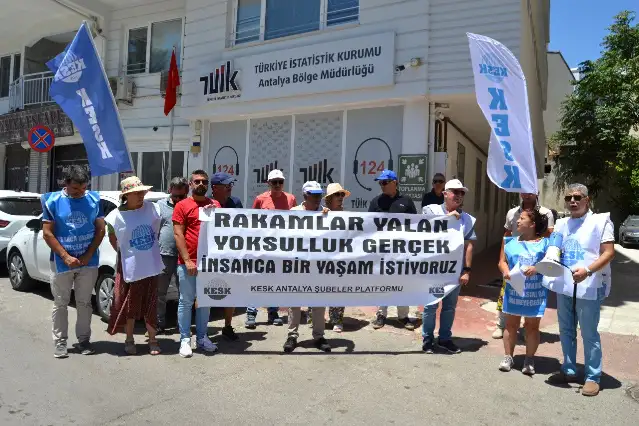 KESK Antalya Şubeler Platformu'ndan TÜİK’in enflasyon verilerine tepki: TÜİK rakamları yalan, yoksulluk gerçek!