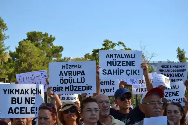 SOL Parti: Müze yıkılarak değil, yaşatılarak korunur