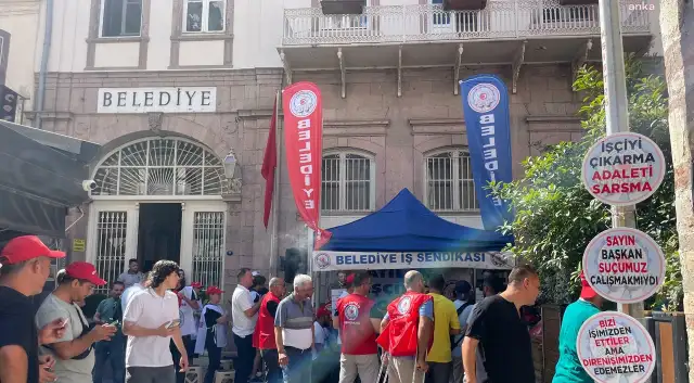 Belediye-İş Sendikası'ndan, İzmir Büyükşehir Belediyesi iştiraklerindeki işten çıkarmalara karşı eylem