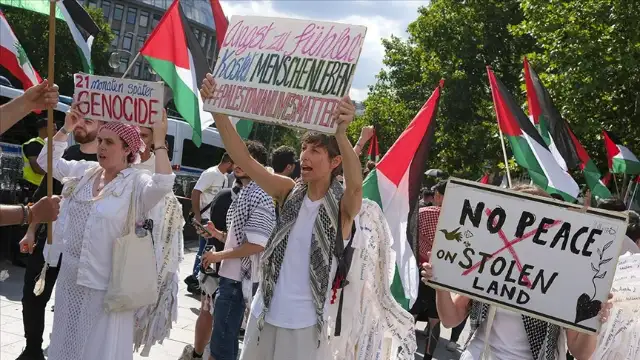Berlin'de düzenlenen Filistin eylemde çok sayıda gösterici gözaltına alındı
