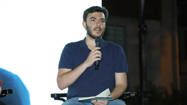 Gazeteci İsmail Arı'ya tehdit