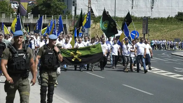 Bosna Hersek'te madenciler, hakları için yürüyor