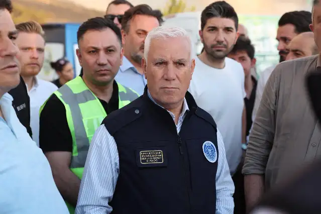 Bursa Belediye Başkanı Bzobey'den ağaçlandırma çağrısı