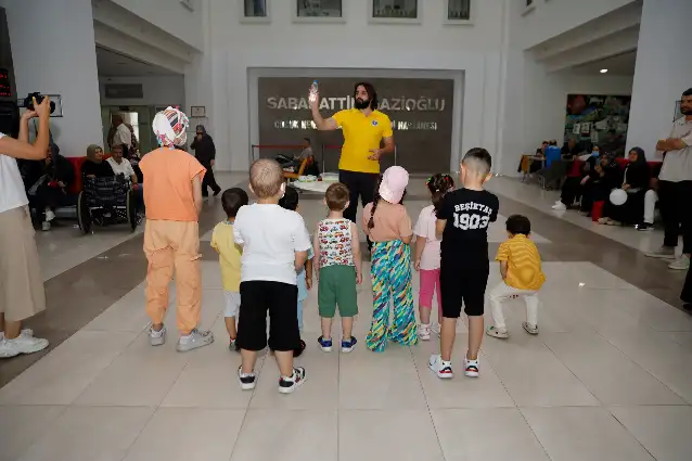 Büyükşehir’den lösemi tedavisi gören çocuklara moral