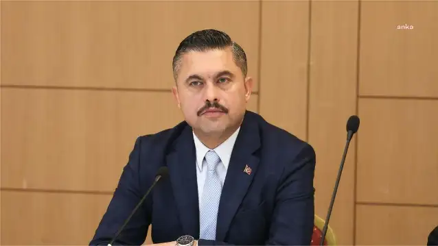 Özgür Kabadayı: Sizin çocuğunuz, başı dik, onurlu bir şekilde kendi memleketine hizmet etmeye devam edecektir