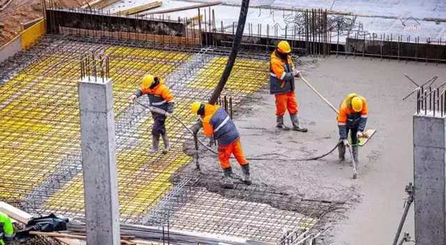 Depremde yıkılan binanın sorumlusu ustalar da mı olacak ?