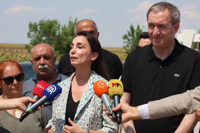 DEM Parti Eş Genel Başkanları, Selahattin Demirtaş ve Selçuk Mızraklı'yı ziyaret etti