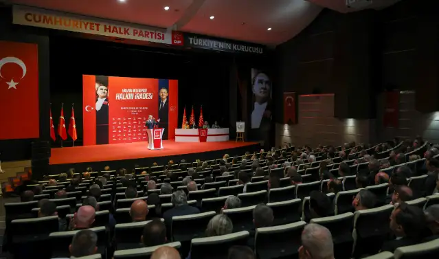 CHP'li belediye başkanları parti genel merkezinde bir araya geldi