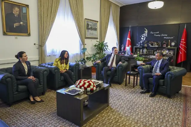Erkan Baş'tan Özgür Özel'e dayanışma ziyareti