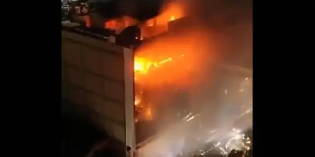 Irak’ın Kut şehrinde bir alışveriş merkezinde çıkan yangında 61 kişi hayatını kaybetti