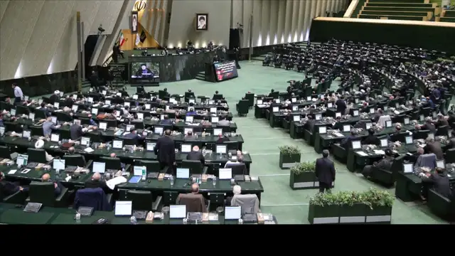 İran Meclisi, BM yaptırımları geri getirilirse NPT'den çekilmeyi öngören yasa tasarısı hazırlıyor