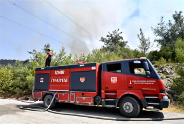 İzmir’in iki ilçesindeki yangınlar büyük ölçüde kontrol altında