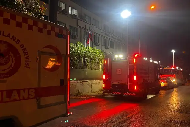 İzmir'de engelli bakımevinde yangın: 12 kişi hafif şekilde yaralandı