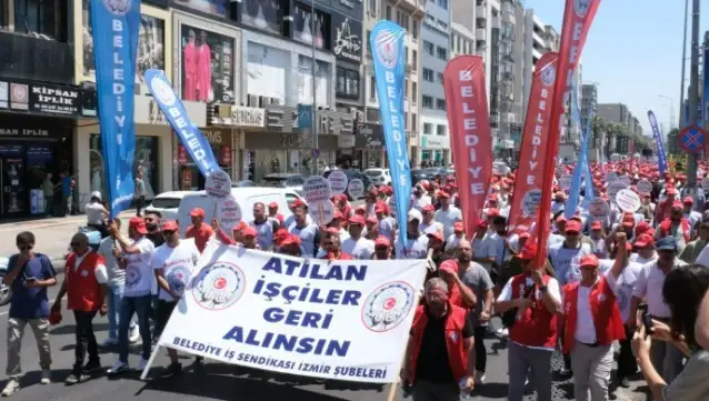 İzmir'de işçilerden, İzBB'nin işten çıkarma kararına karşı yürüyüş