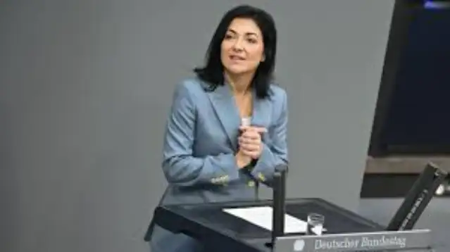 Almanya Ekonomi Bakanı: Daha fazla ve daha uzun çalışmalıyız