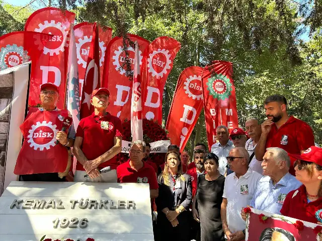 DİSK’in kurucu başkanı Kemal Türkler, katledilişinin 45’inci yılında mezarı başında anıldı