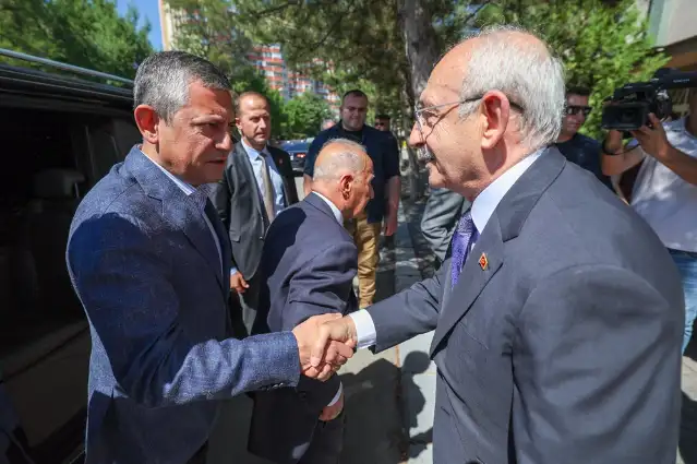 CHP Genel Başkanı Özel'den kardeşi vefat eden Kemal Kılıçdaroğlu'na taziye ziyareti