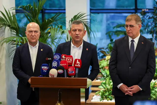 Özgür Özel: Erdoğan'a karikatüre bakmasını, benim açıklamamı kendisinin dinlemesini tavsiye ediyorum