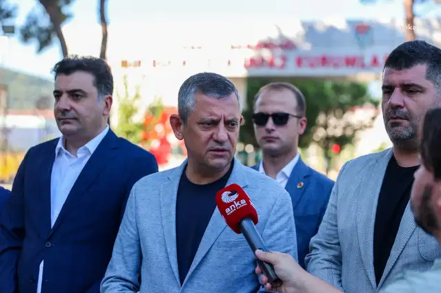 Özgür Özel’den İzmir'de cezaevi ziyareti