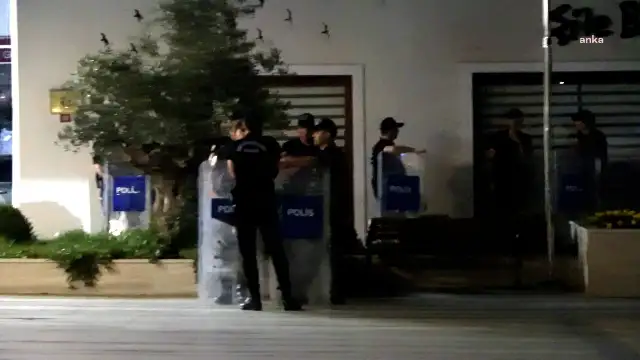CHP'li Ağbaba ve Tanal'dan Şile Belediye Başkanı Kabadayı'nın gözaltına alınmasına tepki...