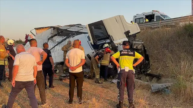 Kuzey Marmara Otoyolu'nda kaza: 2 kişi yaşamını yitirdi