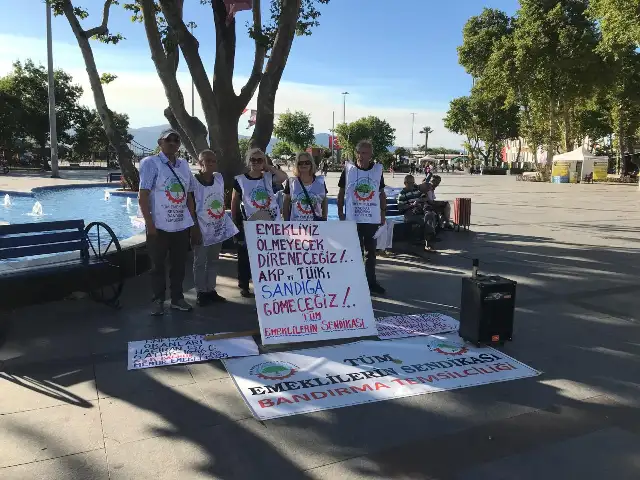 Bandırma'da Emekliler: Ne katilleri affederiz, ne açlığı kabulleniriz