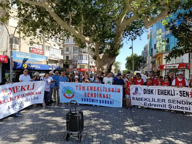Edremit’te emekliler sokağa çıktı: Sermayeye değil emekliye bütçe!