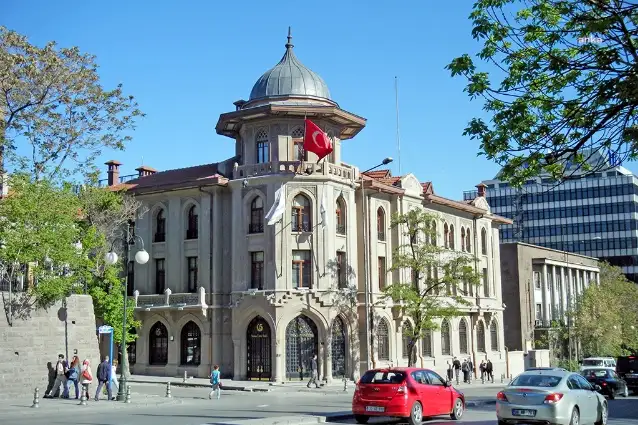 Yunus Emre Enstitüsünün eski Başkanı Ateş gözaltına alındı