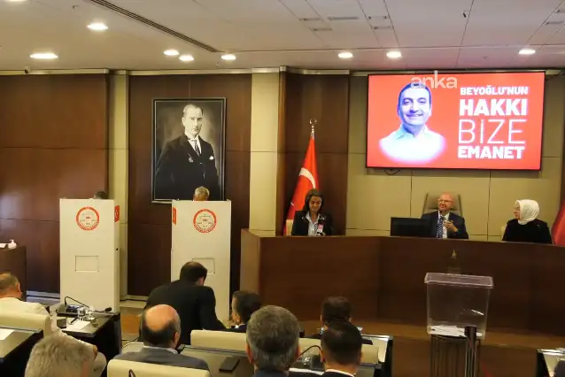 Beyoğlu Başkan Vekili seçimi gergin başladı: Kameralar kaldırıldı