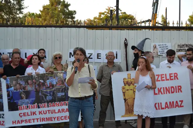 Antalya Arkeoloji Müzesi’nin yıkımına tepkiler sürüyor