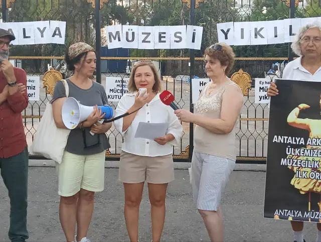 Antalya Müzesi 21 gündür kapalı, yıkım kararına tepkiler sürüyor