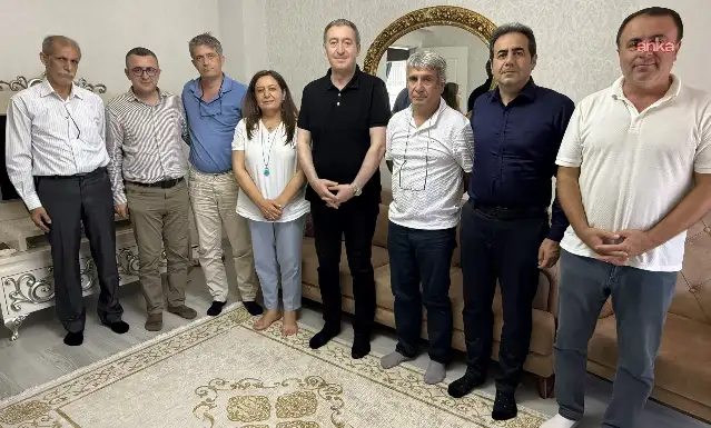 Tuncer Bakırhan, İmralı Cezaevi’nden tahliye edilen Veysi Aktaş’ı ziyaret etti