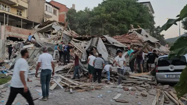 Balıkesir'in ardından Ankara'da deprem