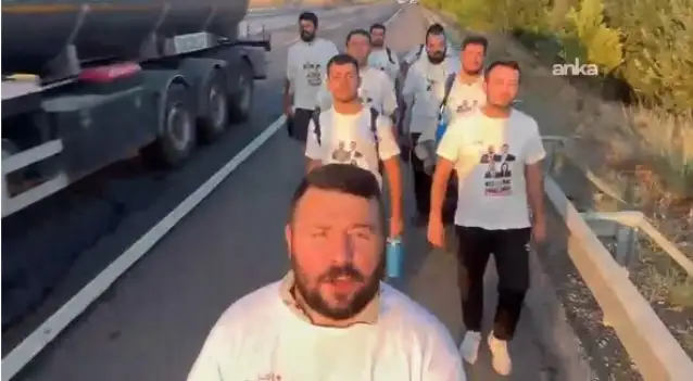 Adana’dan, Silivri’ye yürüyen CHP’li gençler Ankara’ya ulaştı: Mücadelemize devam edeceğiz