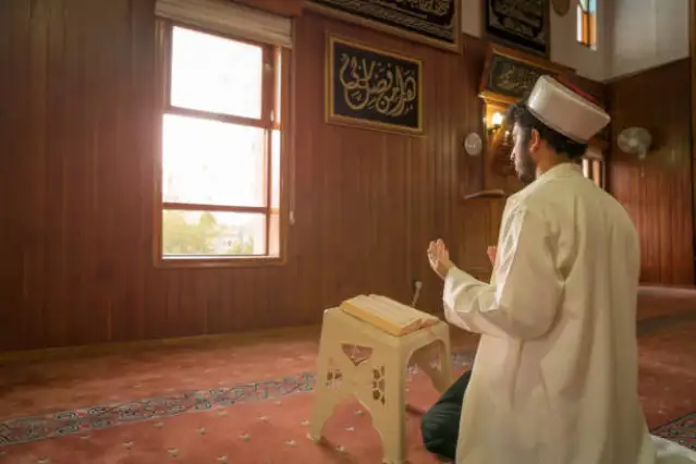 Konya'da sahte diploma ile imamlık yapan 4 İsmailağa Cemaati üyesi tutuklandı
