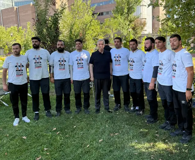 Adana’dan Silivri’ye yürüyen CHP’li gençler Mansur Yavaş'ı ziyaret etti
