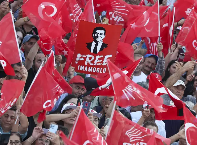 CHP'nin ''Millet İradesine Sahip Çıkıyor'' mitingi: Cumhuriyet meydanı doldu taştı, binler "İmamoğlu'na Özgürlük" dedi