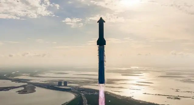 SpaceX'in Starship roketi, 10’uncu test uçuşunu başarıyla tamamladı