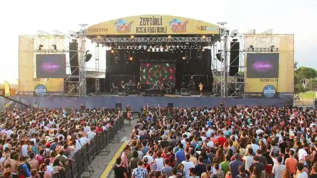 Zeytinli Rock Festivali İstanbul'da da iptal edildi