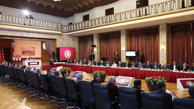 Süreç komisyonu üçüncü toplantısında: AKP’nin çözüme yönelik teklifi açıklanmalı