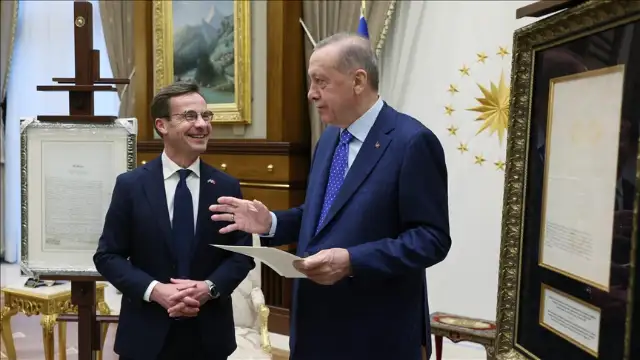Gizli belge skandalı: Türkiye belgeleri havalimanı tuvaletinde unutuldu