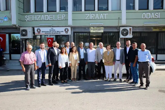 CHP’nin milletvekili heyeti Manisa’daki STK temaslarını tamamladı